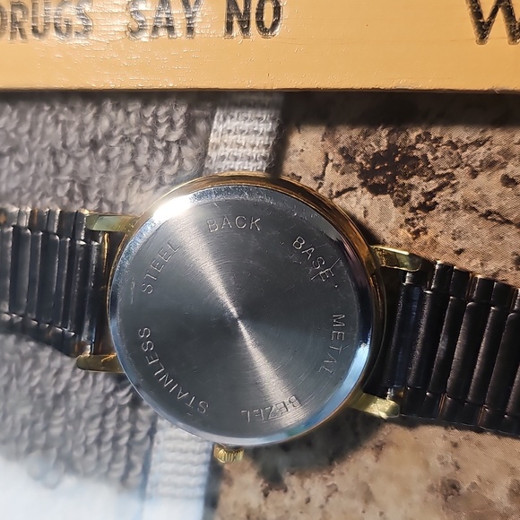 Collezio Quartz Water Resistant Wrist Watch